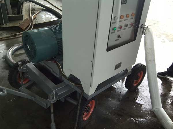 沼气池移动泵车